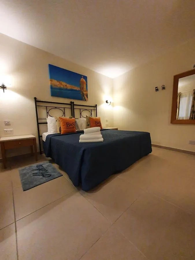 B&S Accommodation Penthouse 602 Hal Ghaxiak